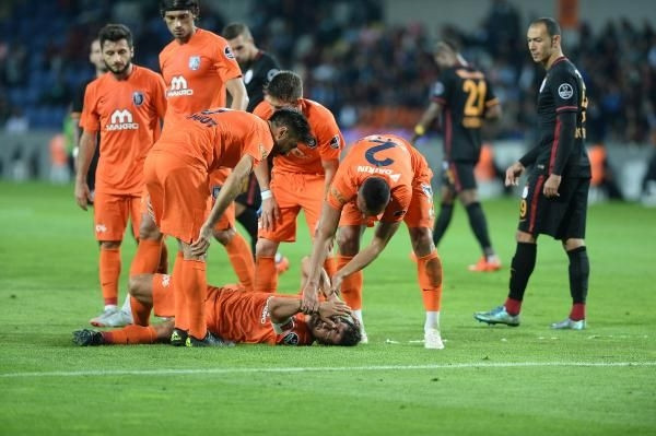 Başakşehir-Galatasaray maçından kareler