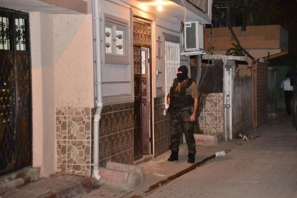 Adana'da şafak operasyonu
