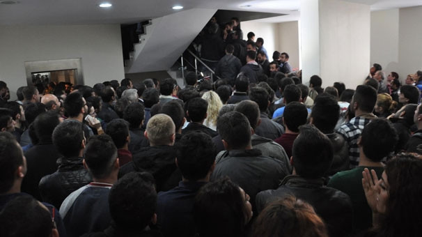 600 kişilik işe 3 bin kişi başvurdu, kuyruk sokağa taştı