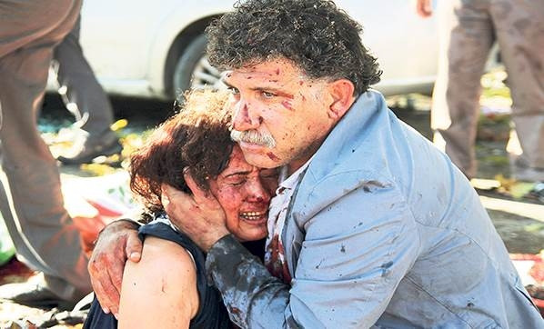 Barış istiyorlardı kana bulandılar!