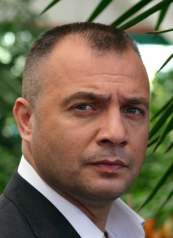 Ünlü isimler böyle tepki gösterdi