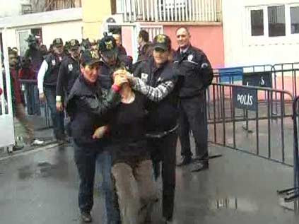 Canlı bomba adliyeye sevk edildi