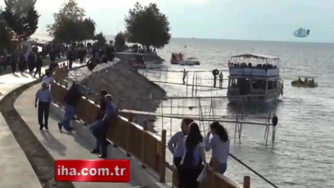 Göle düşen bebek kurtarıldı