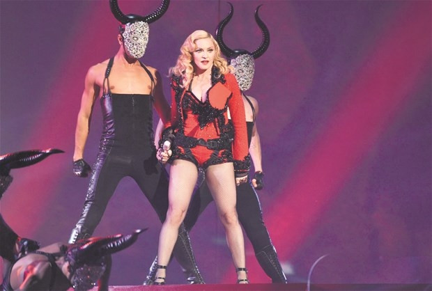 Madonna tarzı ile şaşırttı