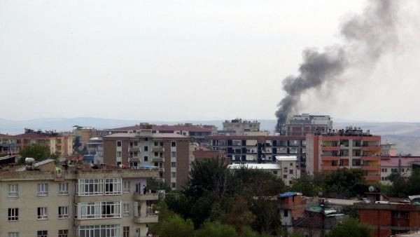 Silvan'da sokağa çıkma yasağı ve çatışmalar devam ediyor