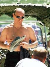 Putin, at üzerinde stres atıyor