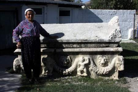 Tarihi eserler çamaşır gölgesinde