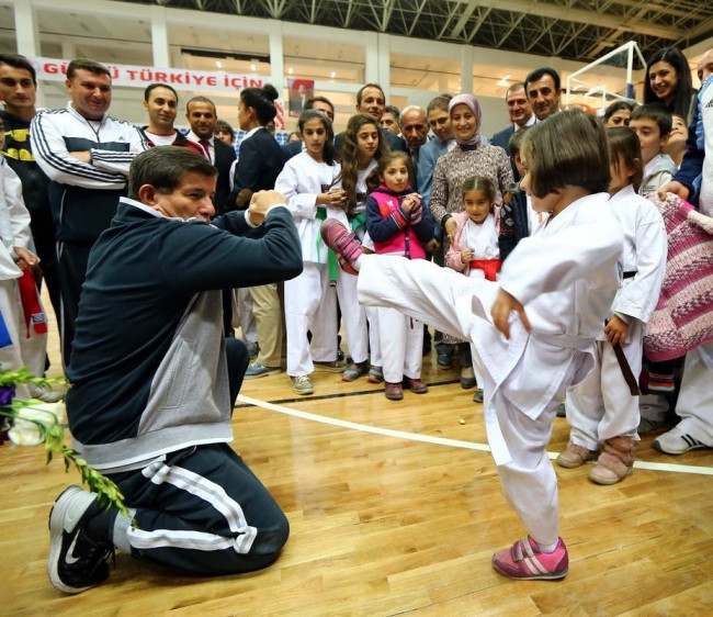 Başbakan Davutoğlu'nun en renkli anları!