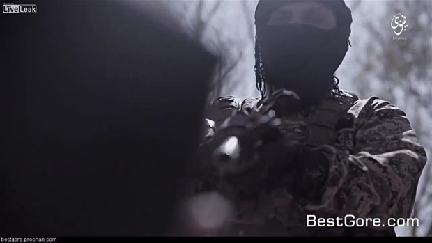 IŞİD korkunç bir katliam videosu daha yayınladı