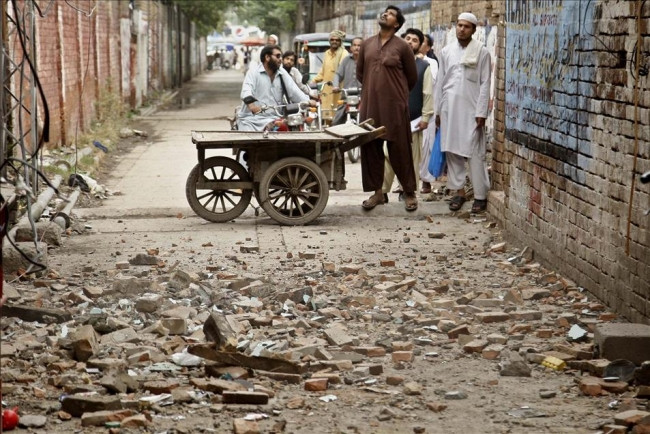 Afganistan 8.1 şiddetliğinde deprem yaşandı