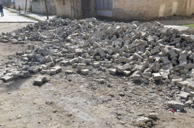 Yüksekova'da seçmene PKK engeli