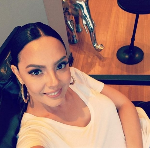 Ebru Gündeş estetik yaptırdığı iddialarına son noktayı koydu