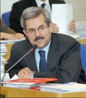 Necdet Ünüvar kimdir