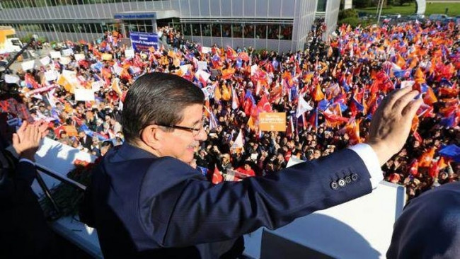 Başbakan Ahmet Davutoğlu: Bu coşkuyu Cumhurbaşkanı da yaşıyor