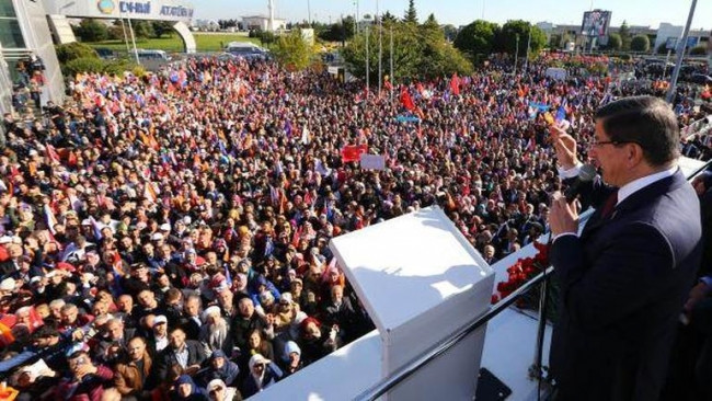 Başbakan Ahmet Davutoğlu: Bu coşkuyu Cumhurbaşkanı da yaşıyor