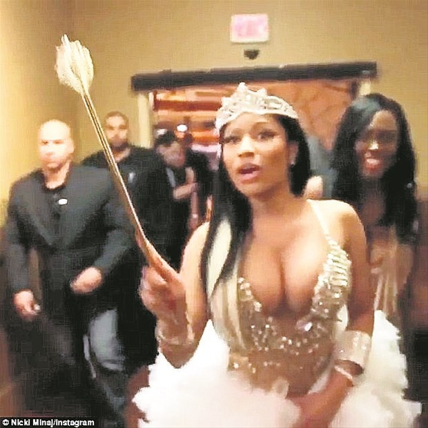 Nicki Minaj'ın olay yaratan videosu