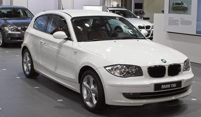 İşte 100 bin TL'nin altındaki lüks otomobiller...