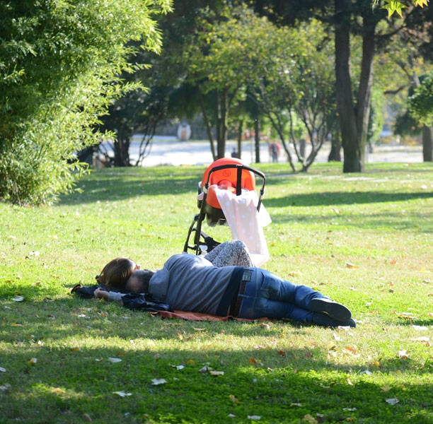 Güven Kıraç parkta uyudu