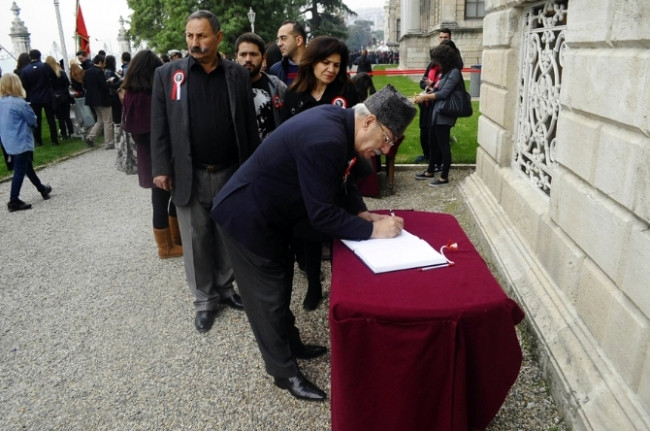 Atatürk’ün odasına ziyaretçiler akın etti