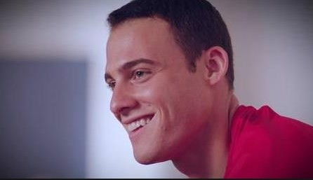 Kerem Bürsin Kimdir