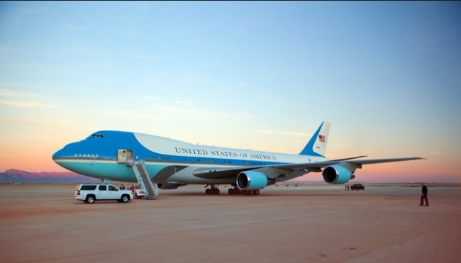 Air Force One uçağının özellikleri şaşırtıyor