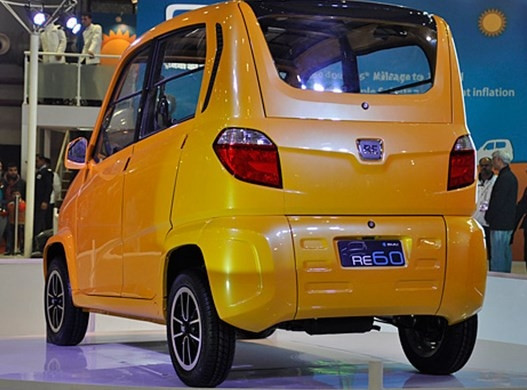 Bajaj Qute iç ve dış görüntüsü nasıl?