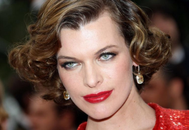 Milla Jovovich de yaşlandı