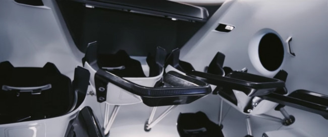 Spor otomobil gibi insanlı uzay mekiği