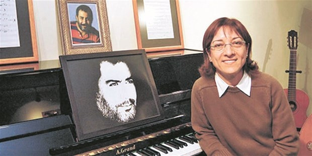 Serdar Ortaç'tan Ahmet Kaya sürprizi