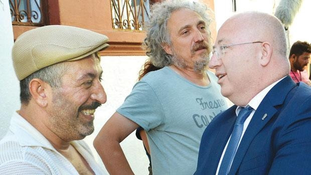 Cem Yılmaz İftarlık Gazoz filminde konuk oyuncu oldu