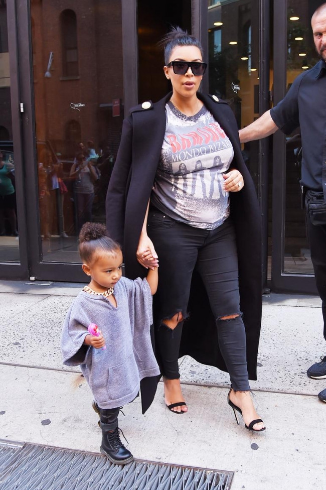 Kim Kardashian ikinci kez anne oldu