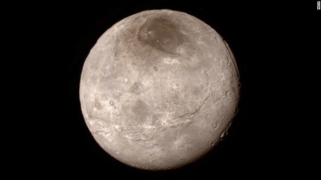 NASA, Plüton'un yeni görüntülerini yayımladı