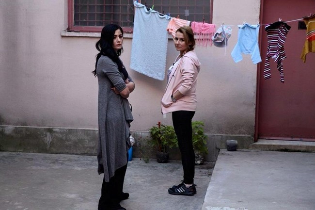 Deniz Seki kamera karşısında