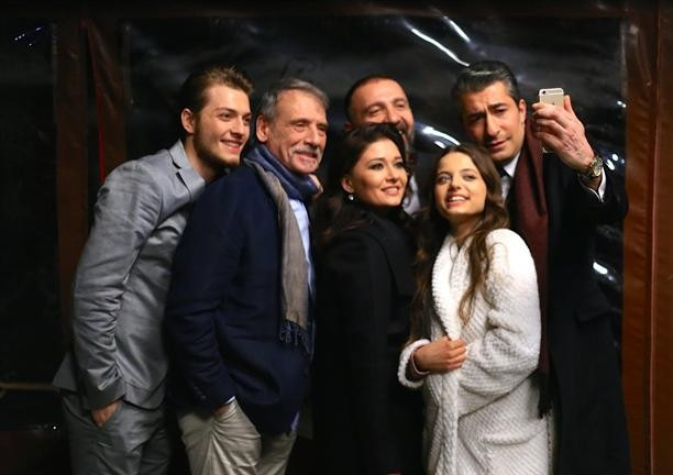 Paramparça'da şok iddia: Nurgül Yeşilçay ayrılıyor!