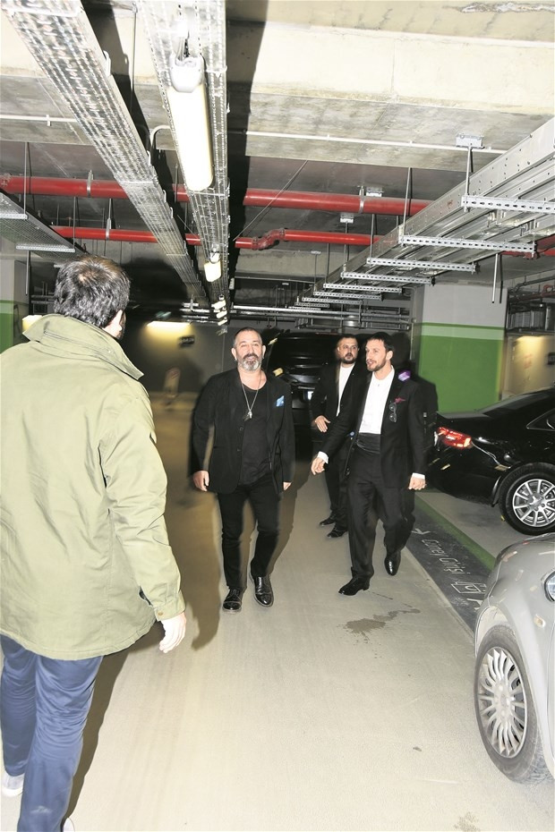 Ahu sorusu kızdırdı!