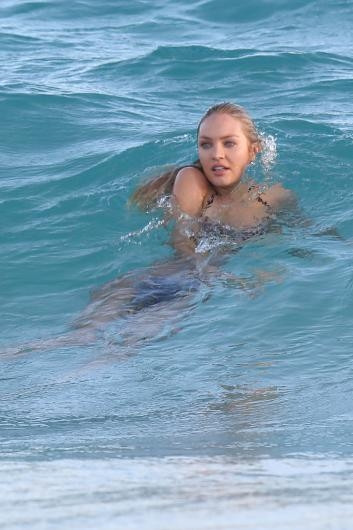 Candice Swanepoel çekimde