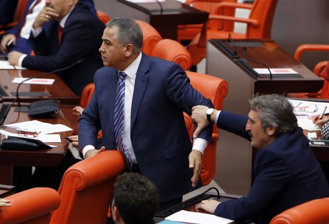 Meclis'te gerilim!