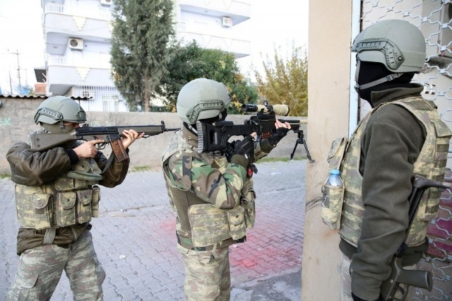 Silopi ve Cizre'deki operasyondan çarpıcı görüntüler