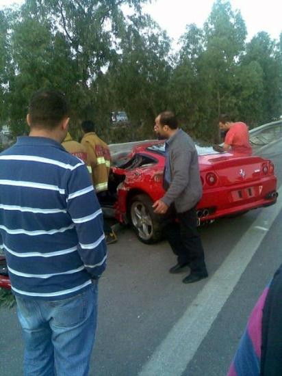 Ferrari hurdaya döndü !