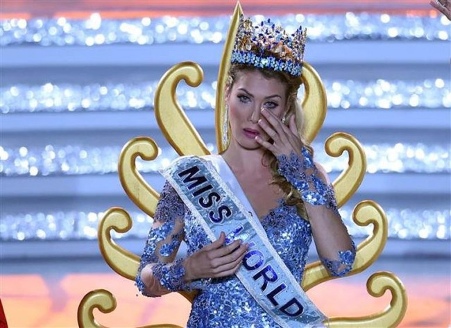 Miss World İspanyol güzel oldu