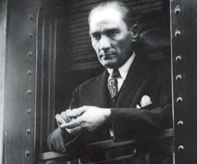 Eriş Ülger'den Atatürk'ün ölümü ile ilgili tartışma yaratacak