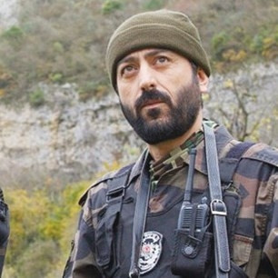 Nail Kırmızıgül kimdir