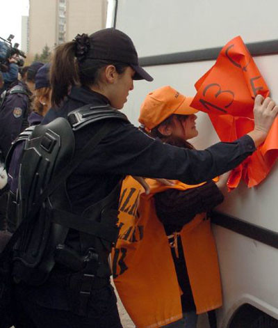 AKP karşıtı eylemde 27 gözaltı