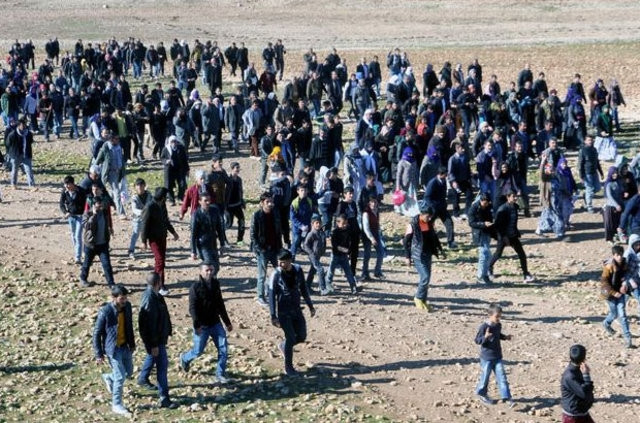 İki bin kişi İdil'den Cizre'ye yürüyüşe geçti