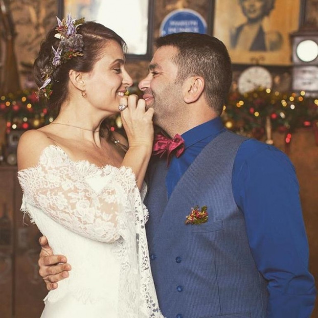 Ceyda Düvenci çok mutlu