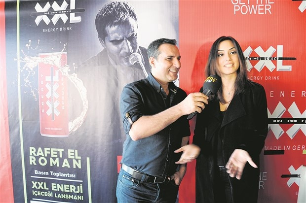 Rafet eşiyle iş konuştu
