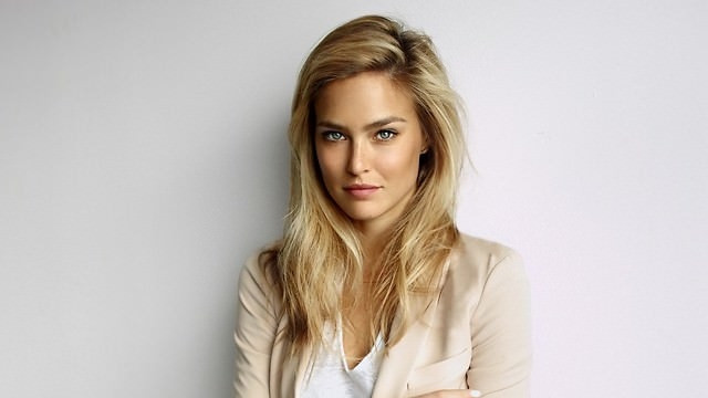 Bar Refaeli'den bebek sürprizi