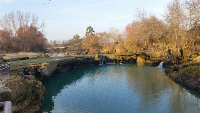 Baraj kapakları kapanınca Manavgat Şelalesi'nin görüntüsü kayboldu