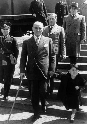 Arşivden çıkan Atatürk'ün bilinmeyen fotoğrafları