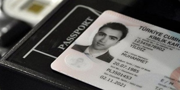 Mavi ve Pembe kimlik kartları tarihe karışıyor